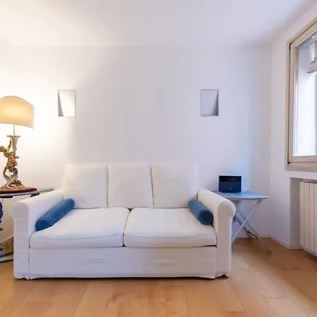 Easylife - Amazing At Rialto Apartment