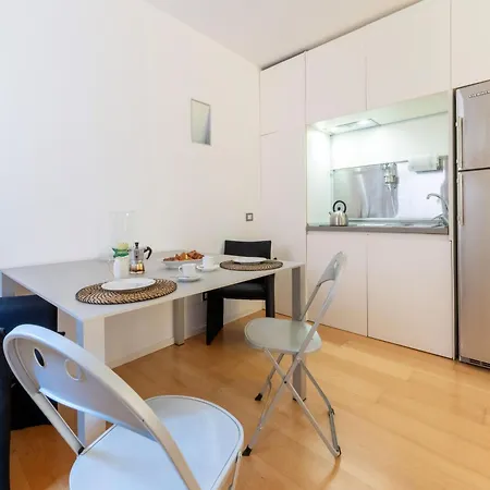 Easylife - Amazing At Rialto Apartment