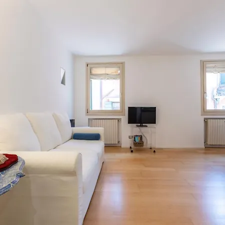 Easylife - Amazing At Rialto Apartment *